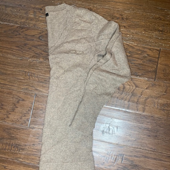 Bcbg camel Size M wool pullover sweater - Picture 2 of 3